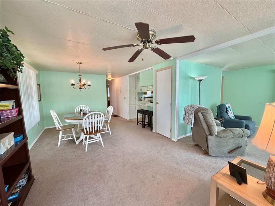 For Sale: $119,000 (2 beds, 2 baths, 1332 Square Feet)