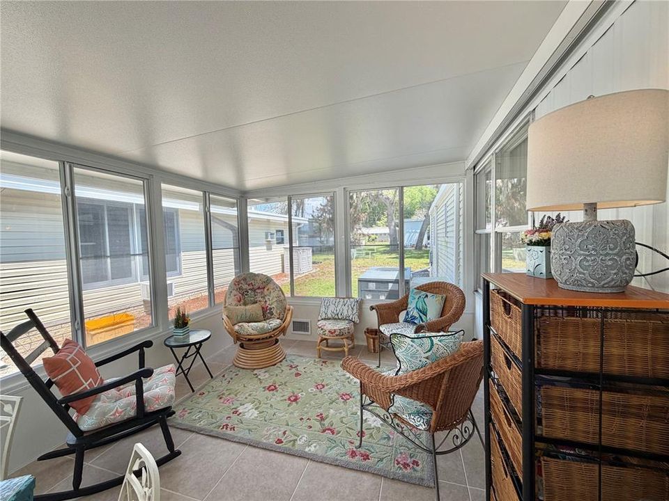 For Sale: $119,000 (2 beds, 2 baths, 1332 Square Feet)