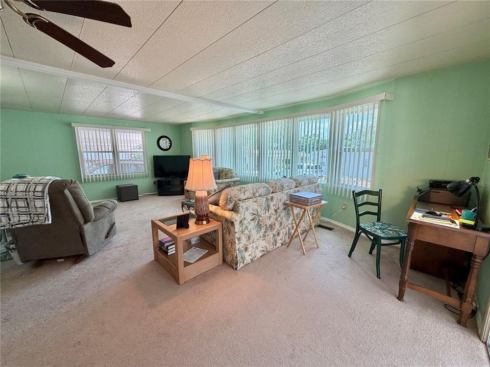 For Sale: $119,000 (2 beds, 2 baths, 1332 Square Feet)