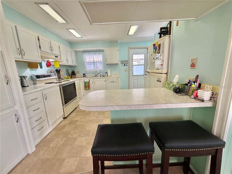 For Sale: $119,000 (2 beds, 2 baths, 1332 Square Feet)