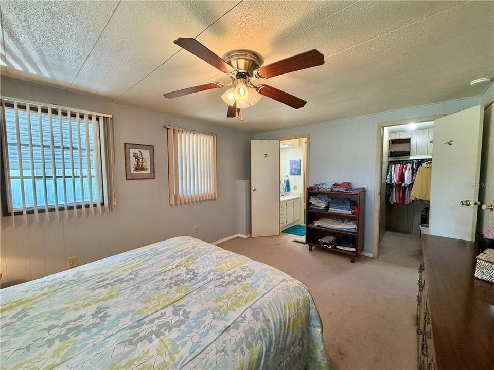 For Sale: $119,000 (2 beds, 2 baths, 1332 Square Feet)