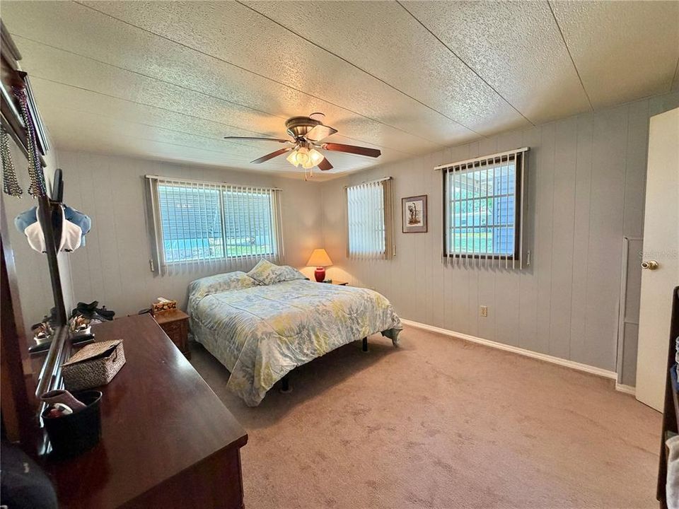 For Sale: $119,000 (2 beds, 2 baths, 1332 Square Feet)