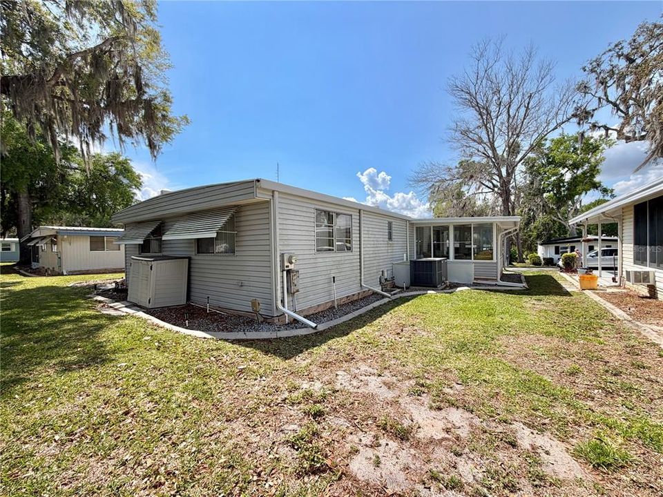 For Sale: $119,000 (2 beds, 2 baths, 1332 Square Feet)