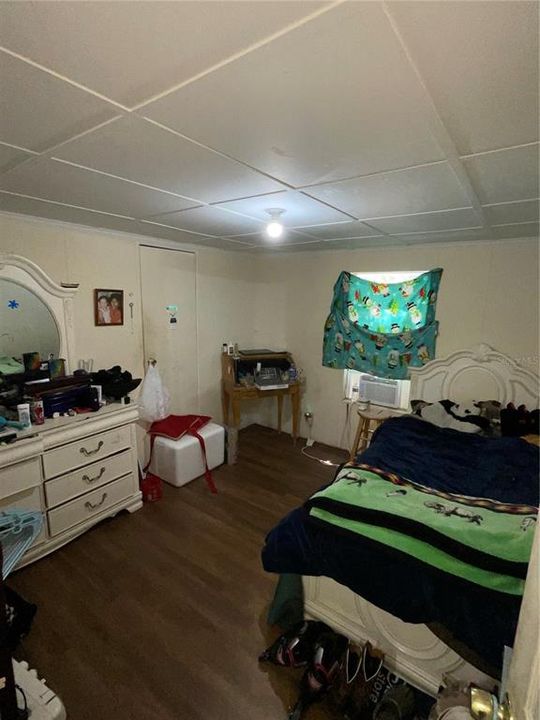For Sale: $199,900 (3 beds, 2 baths, 1200 Square Feet)