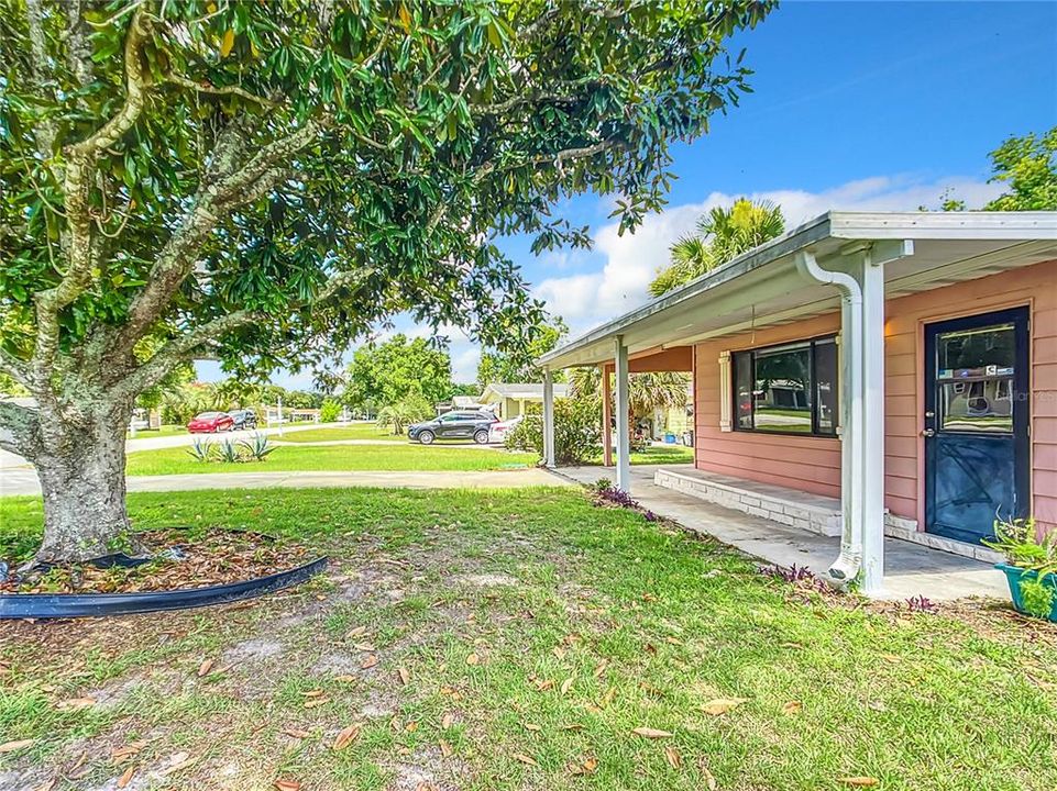 На продажу: $149,900 (2 спален, 2 ванн, 1040 Квадратных фут)