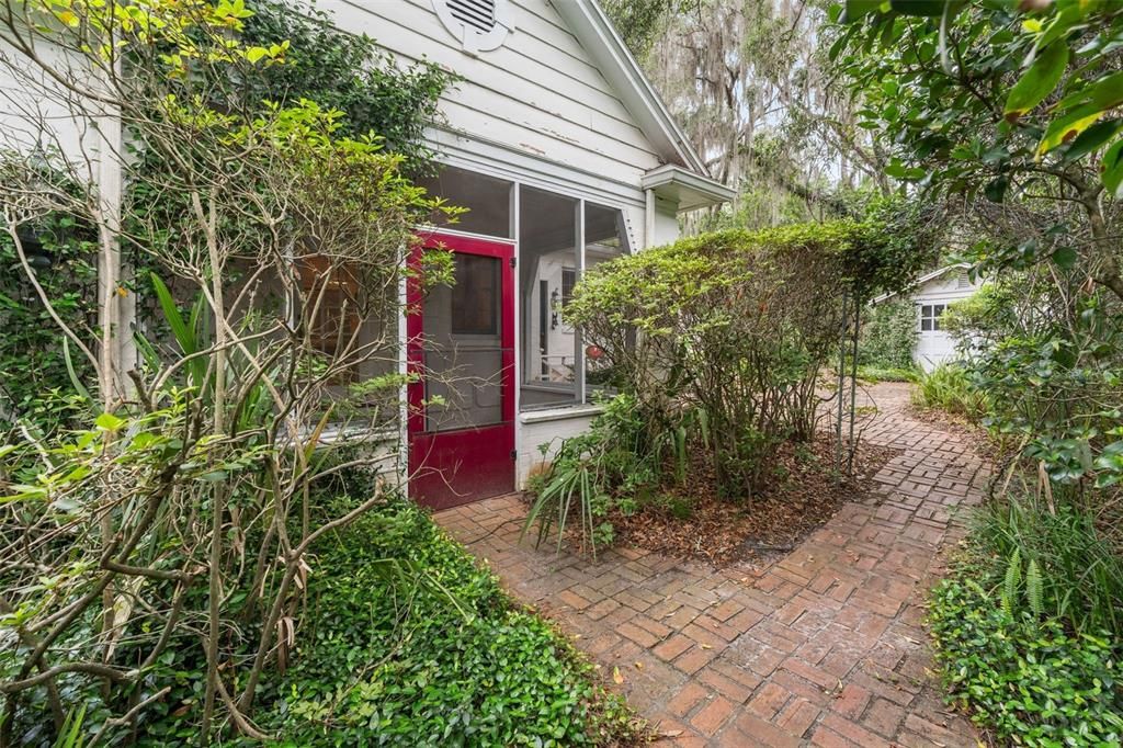 En Venta: $777,000 (3 camas, 2 baños, 2127 Pies cuadrados)