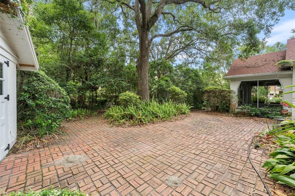 En Venta: $777,000 (3 camas, 2 baños, 2127 Pies cuadrados)