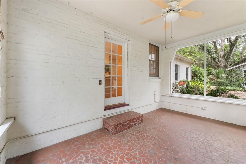 En Venta: $777,000 (3 camas, 2 baños, 2127 Pies cuadrados)