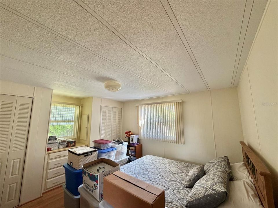 For Sale: $139,000 (2 beds, 2 baths, 1056 Square Feet)