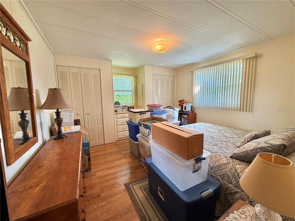 For Sale: $139,000 (2 beds, 2 baths, 1056 Square Feet)