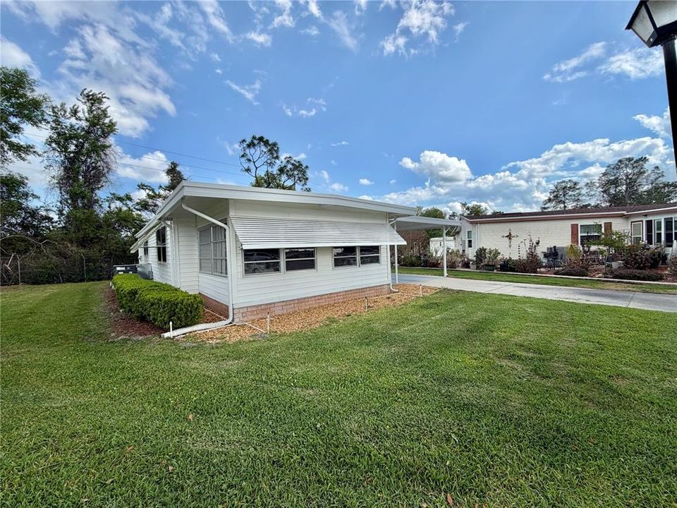 For Sale: $139,000 (2 beds, 2 baths, 1056 Square Feet)