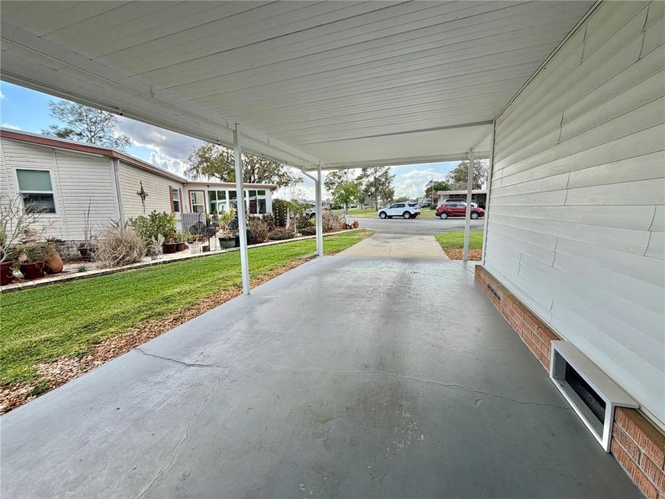 For Sale: $139,000 (2 beds, 2 baths, 1056 Square Feet)