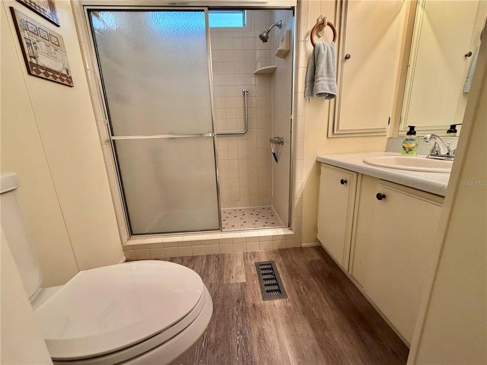 For Sale: $139,000 (2 beds, 2 baths, 1056 Square Feet)