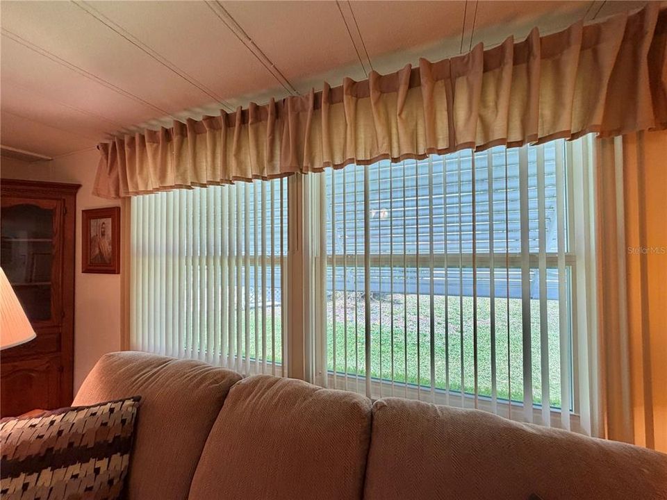 For Sale: $139,000 (2 beds, 2 baths, 1056 Square Feet)