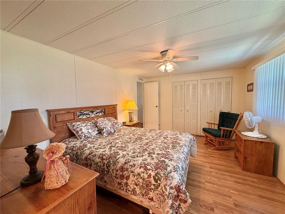 For Sale: $139,000 (2 beds, 2 baths, 1056 Square Feet)