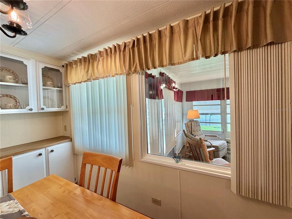 For Sale: $139,000 (2 beds, 2 baths, 1056 Square Feet)