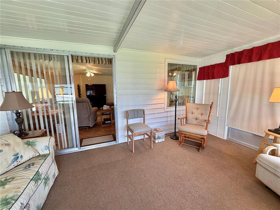 For Sale: $139,000 (2 beds, 2 baths, 1056 Square Feet)