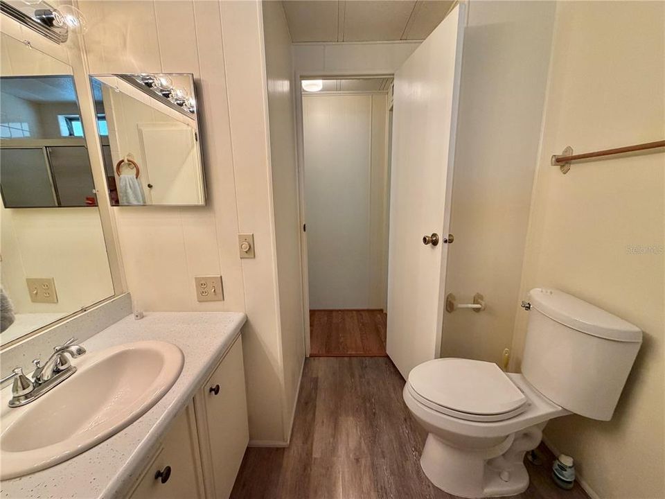 For Sale: $139,000 (2 beds, 2 baths, 1056 Square Feet)