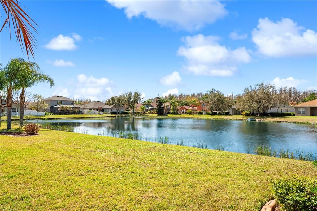 Activo con contrato: $599,000 (5 camas, 3 baños, 3530 Pies cuadrados)