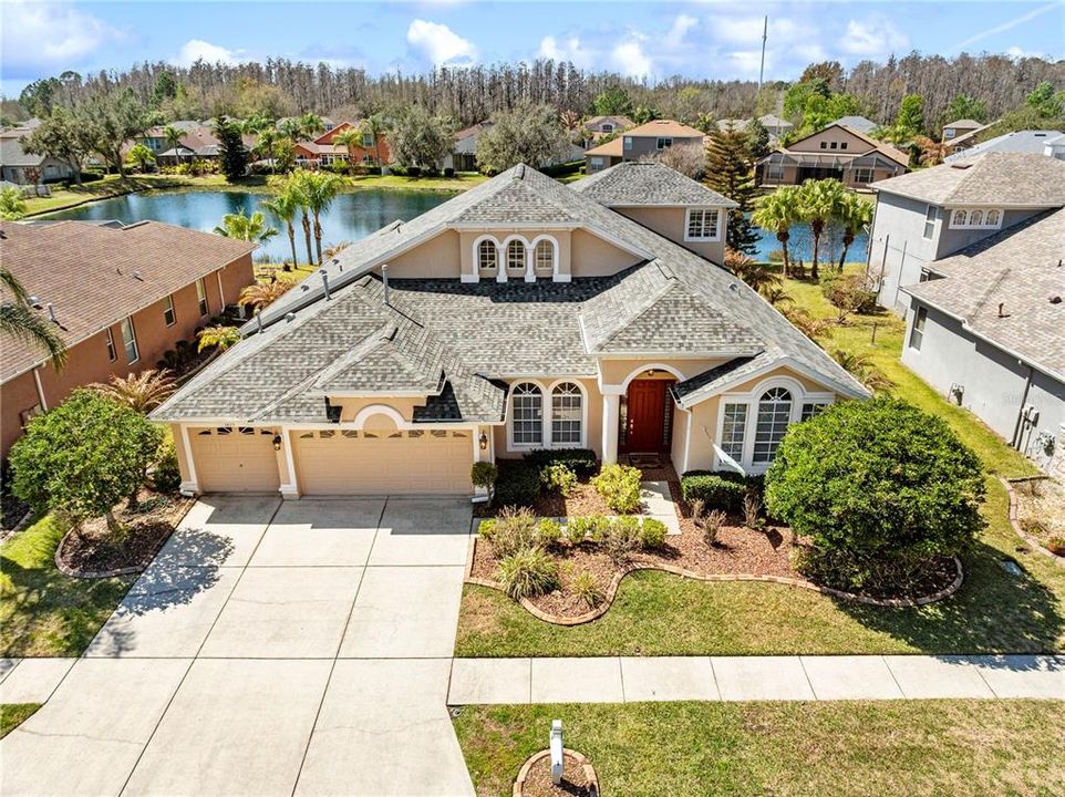 Activo con contrato: $599,000 (5 camas, 3 baños, 3530 Pies cuadrados)