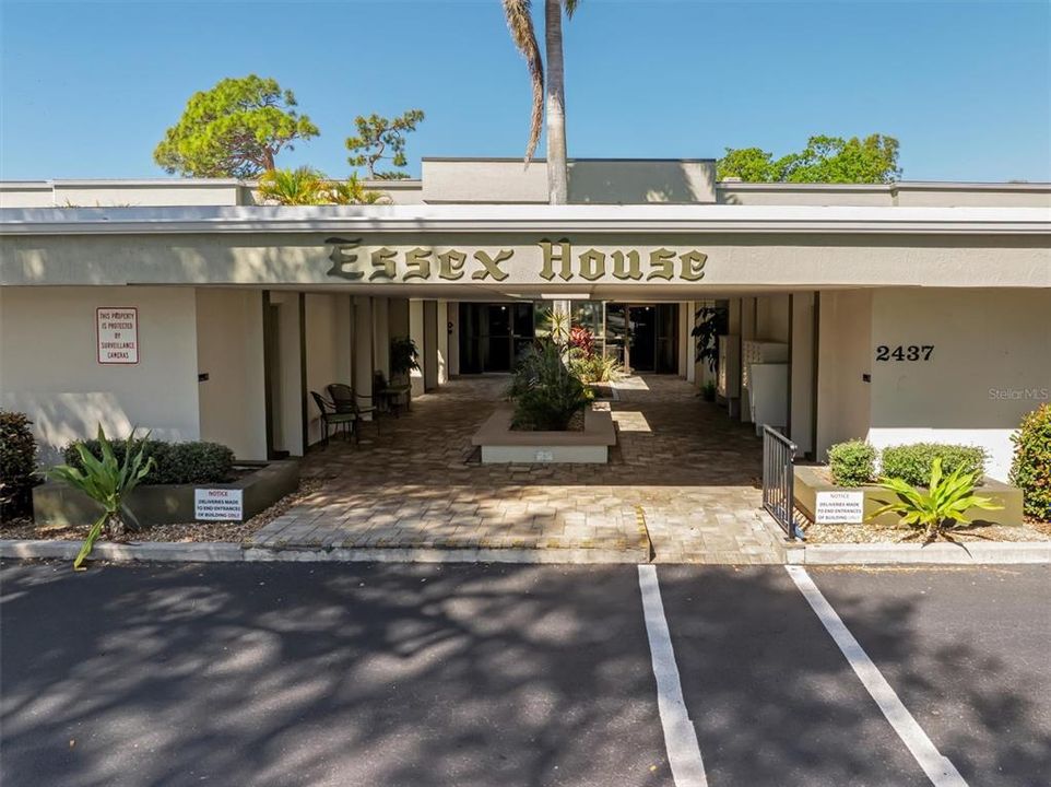 For Sale: $90,000 (2 beds, 2 baths, 919 Square Feet)