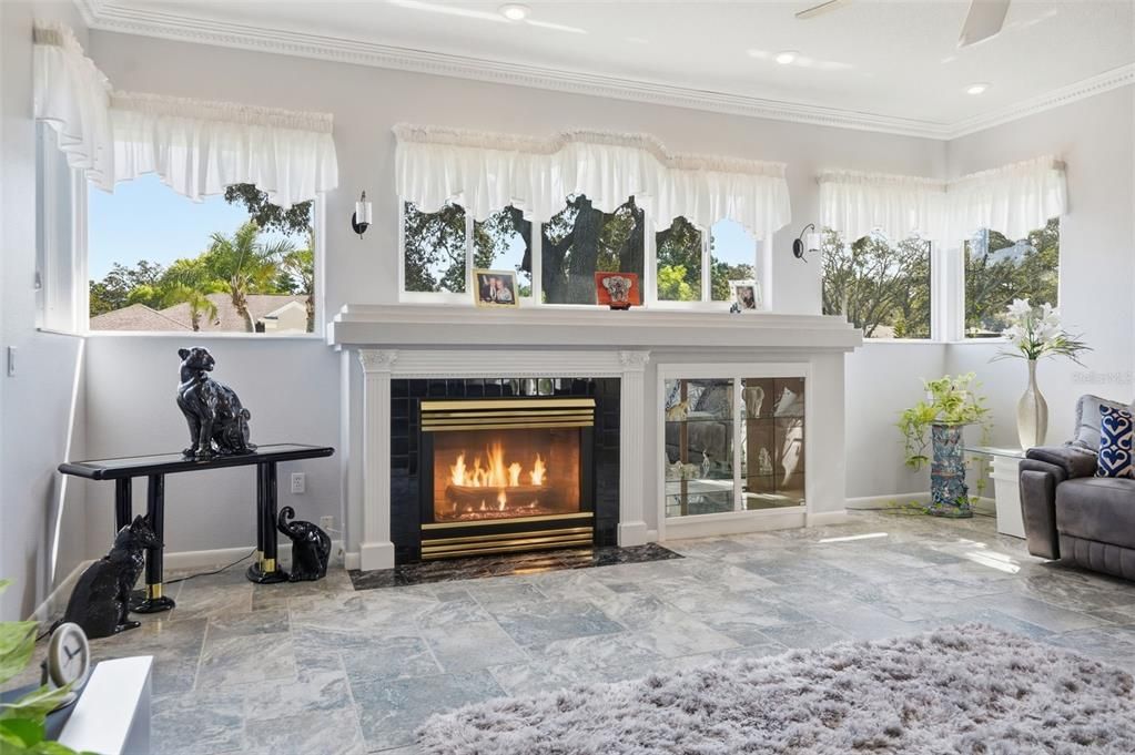 合同活跃: $524,500 (3 贝兹, 2 浴室, 2597 平方英尺)
