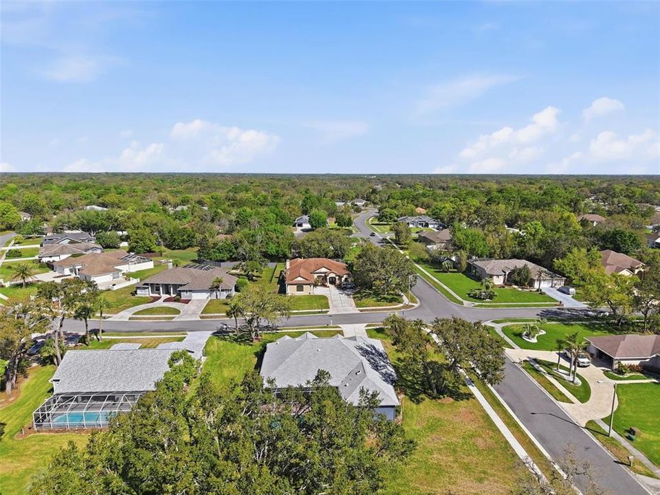 合同活跃: $524,500 (3 贝兹, 2 浴室, 2597 平方英尺)