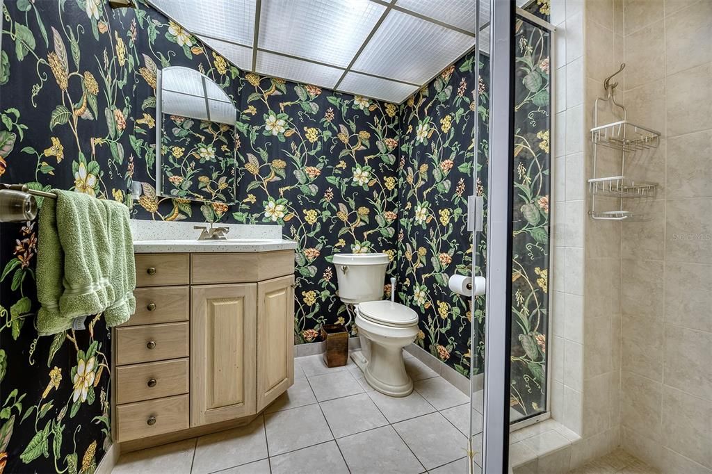 Activo con contrato: $865,000 (3 camas, 3 baños, 1990 Pies cuadrados)