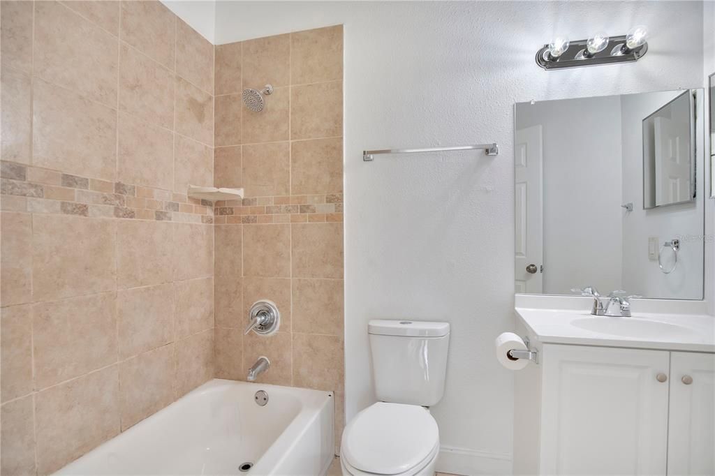 En Venta: $260,000 (2 camas, 2 baños, 1072 Pies cuadrados)