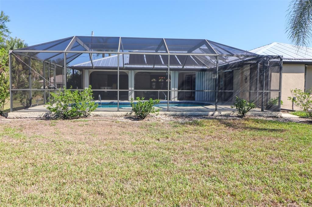 Activo con contrato: $399,000 (3 camas, 2 baños, 2031 Pies cuadrados)