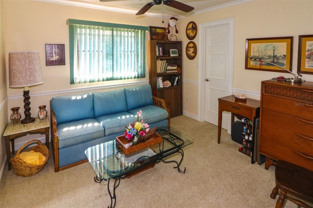 Activo con contrato: $399,000 (3 camas, 2 baños, 2031 Pies cuadrados)