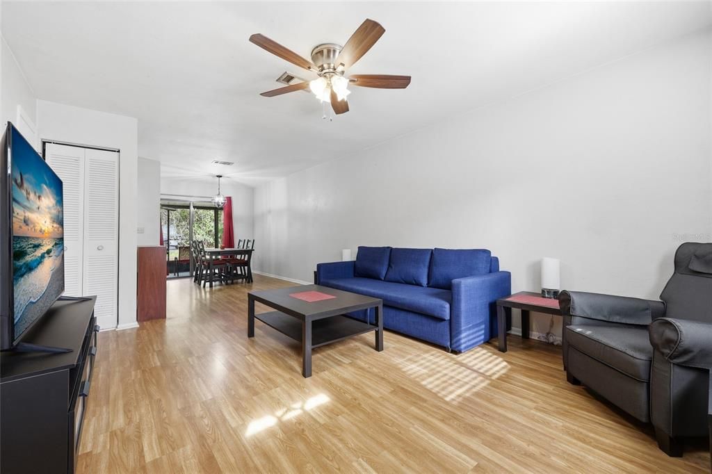 En Venta: $169,900 (2 camas, 1 baños, 938 Pies cuadrados)