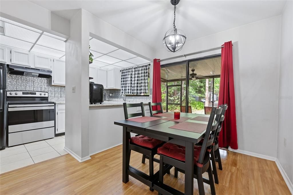 En Venta: $169,900 (2 camas, 1 baños, 938 Pies cuadrados)