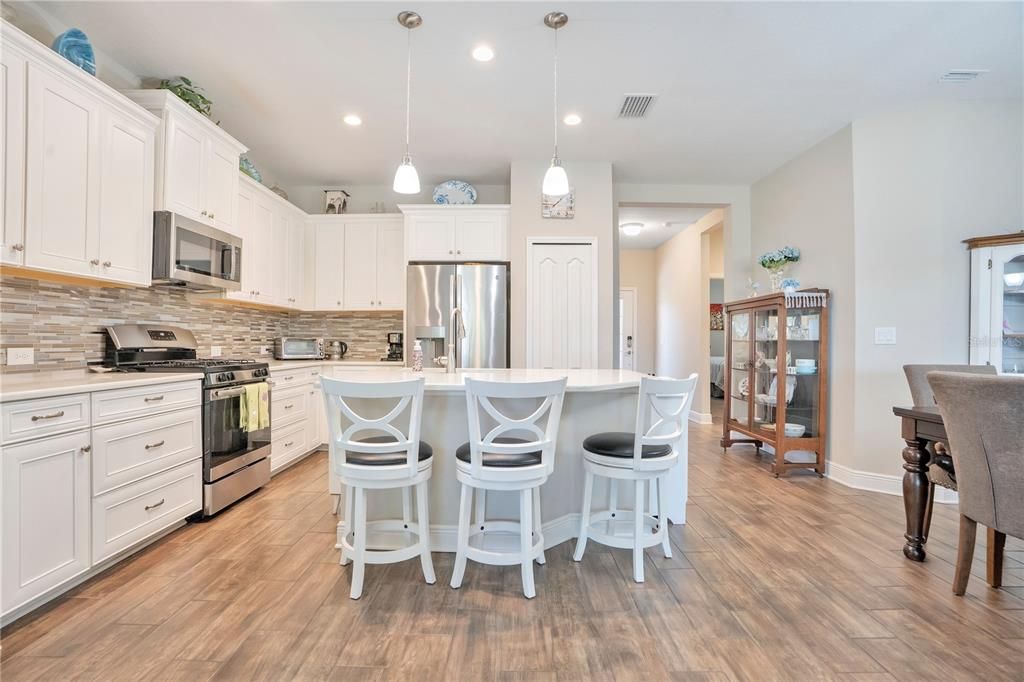 待售: $329,900 (2 贝兹, 2 浴室, 1524 平方英尺)