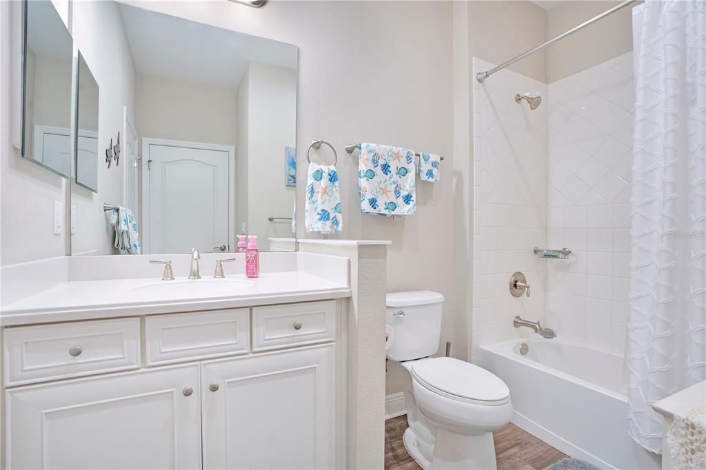 待售: $329,900 (2 贝兹, 2 浴室, 1524 平方英尺)