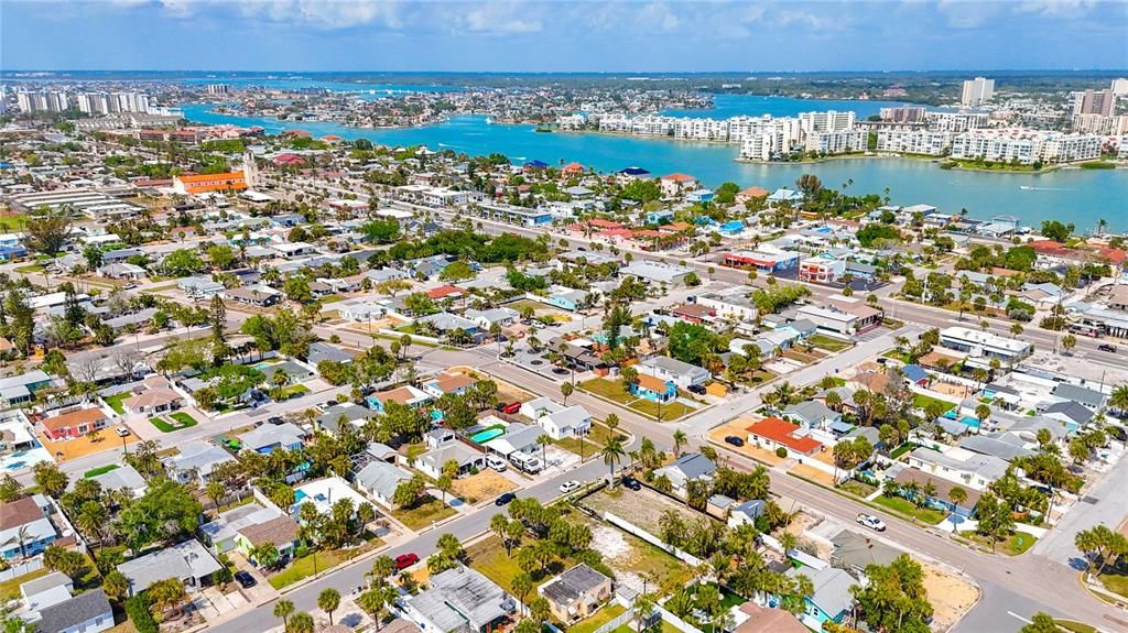 待售: $295,000 (0.11 acres)