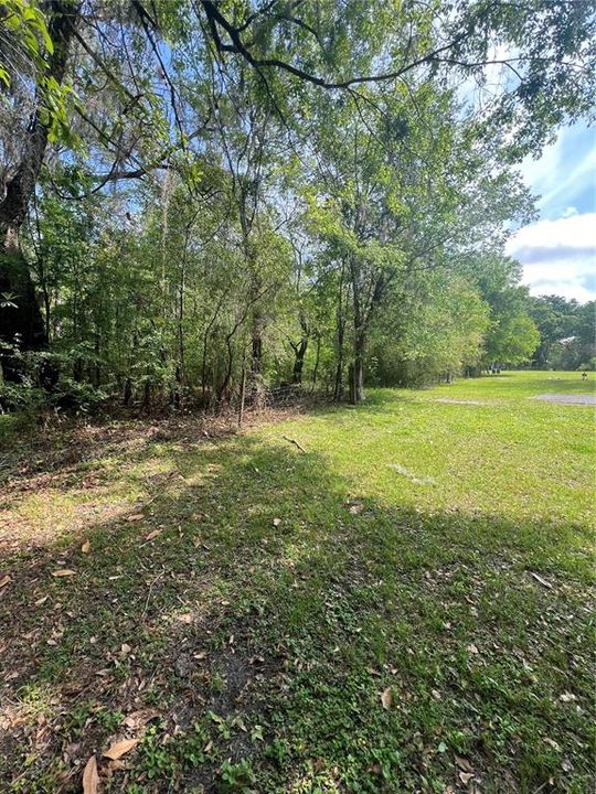 En Venta: $58,000 (1.01 acres)