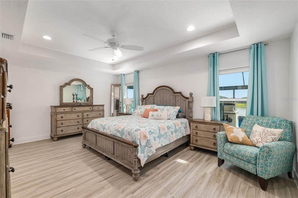 For Sale: $995,000 (3 beds, 2 baths, 1959 Square Feet)