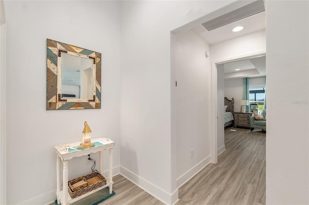 For Sale: $995,000 (3 beds, 2 baths, 1959 Square Feet)