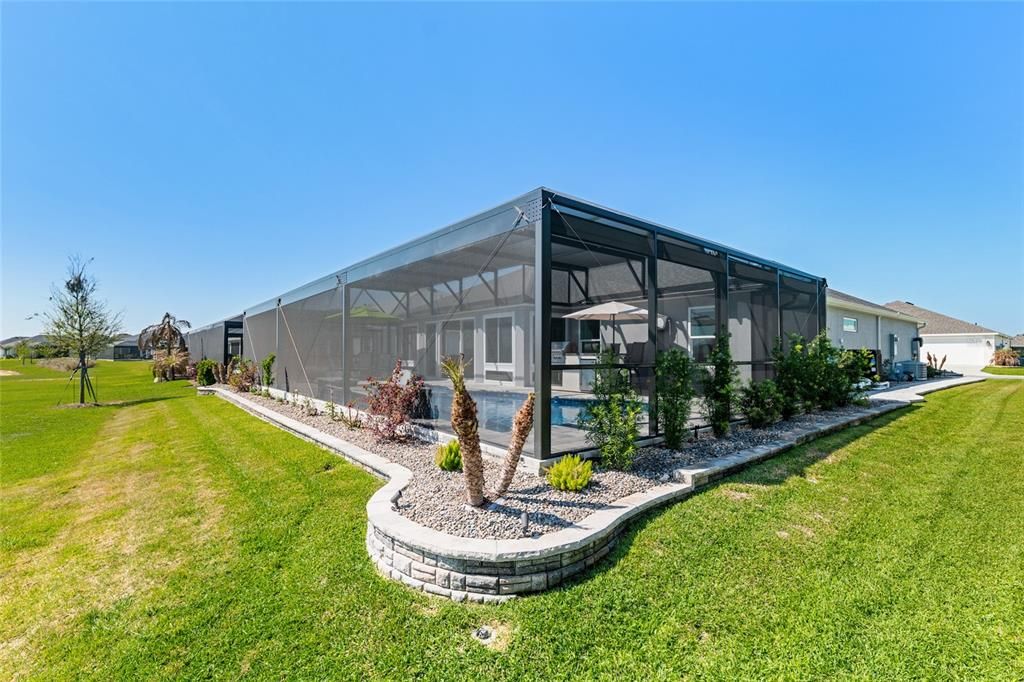 For Sale: $995,000 (3 beds, 2 baths, 1959 Square Feet)