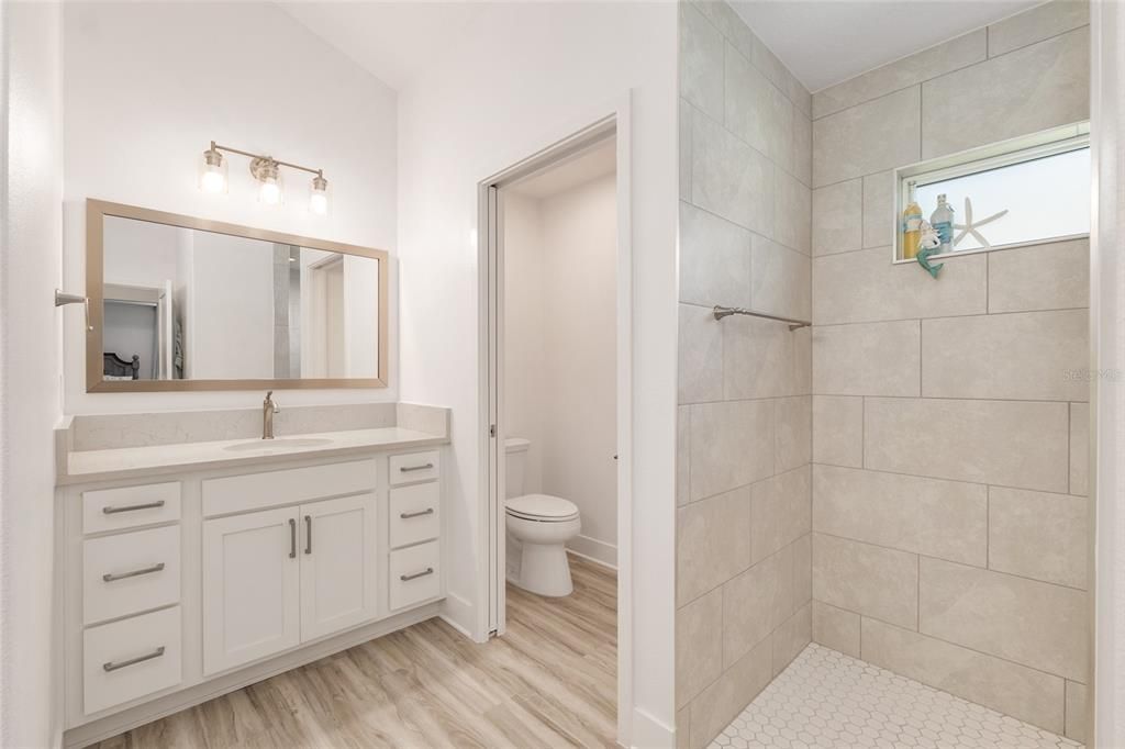For Sale: $995,000 (3 beds, 2 baths, 1959 Square Feet)
