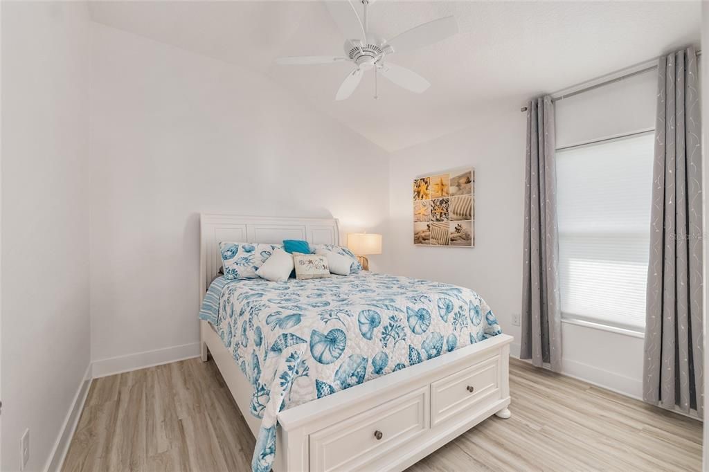 For Sale: $995,000 (3 beds, 2 baths, 1959 Square Feet)