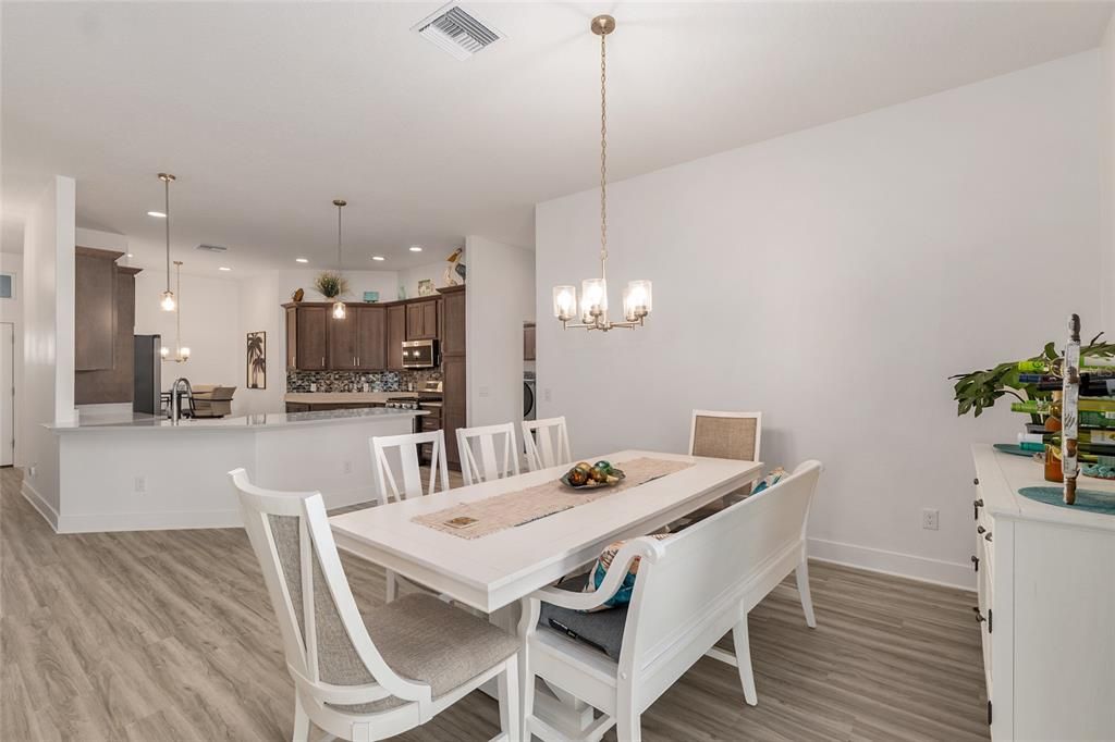 For Sale: $995,000 (3 beds, 2 baths, 1959 Square Feet)