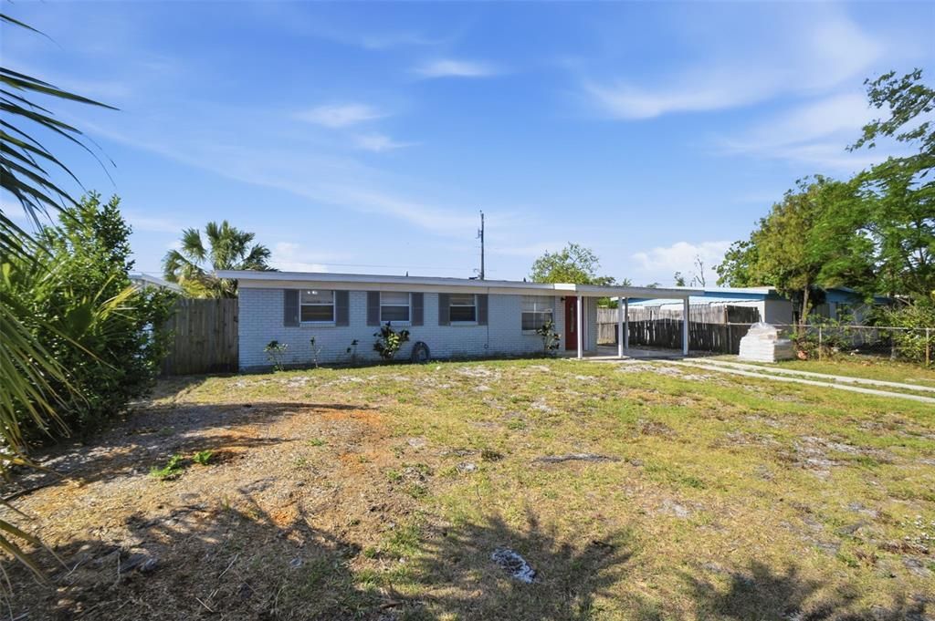 Activo con contrato: $274,900 (2 camas, 1 baños, 925 Pies cuadrados)