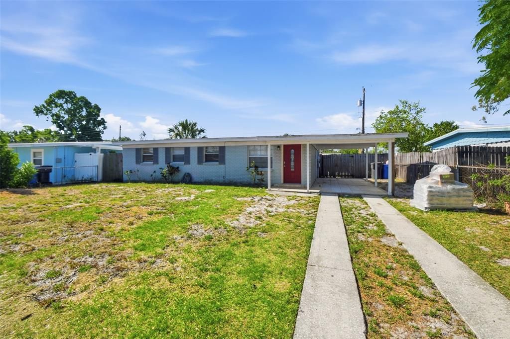 Activo con contrato: $274,900 (2 camas, 1 baños, 925 Pies cuadrados)