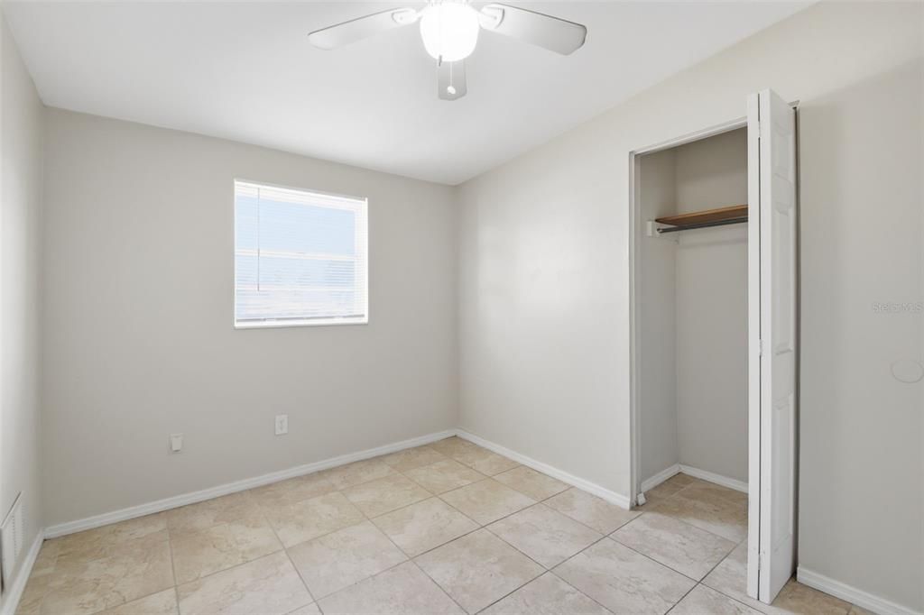 Activo con contrato: $274,900 (2 camas, 1 baños, 925 Pies cuadrados)