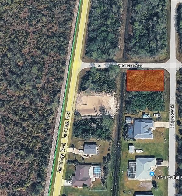 На продажу: $12,000 (0.28 acres)