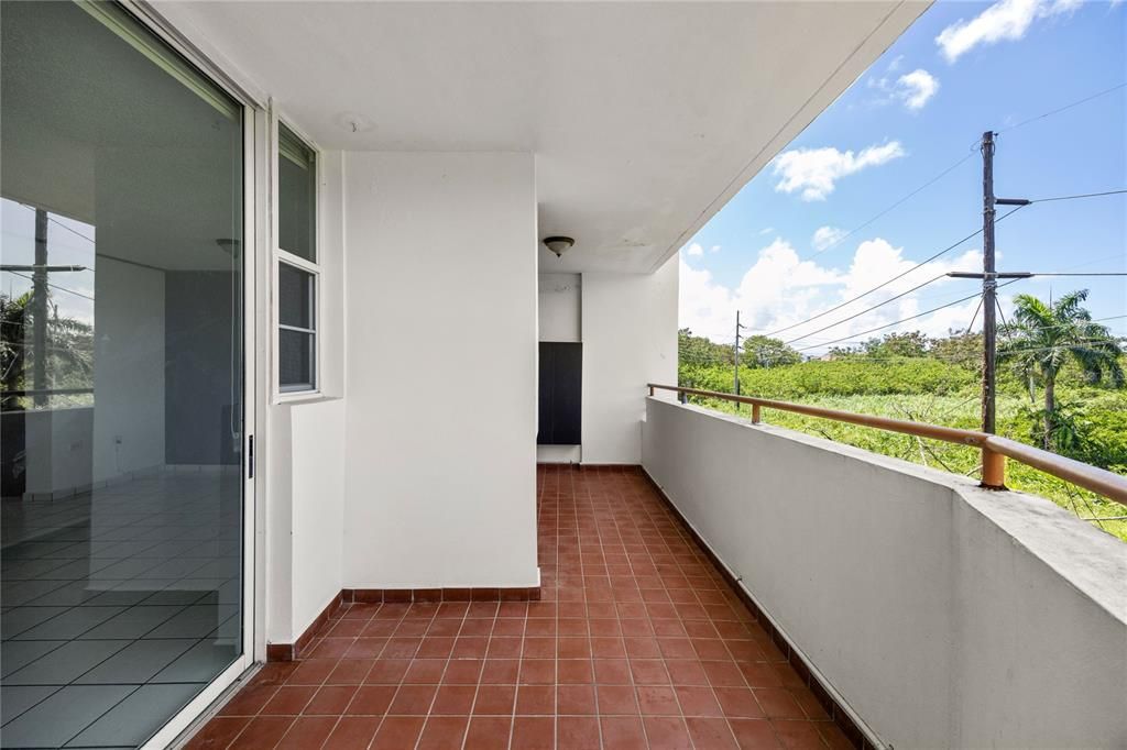 В аренду: $2,000 (3 спален, 2 ванн, 1288 Квадратных фут)