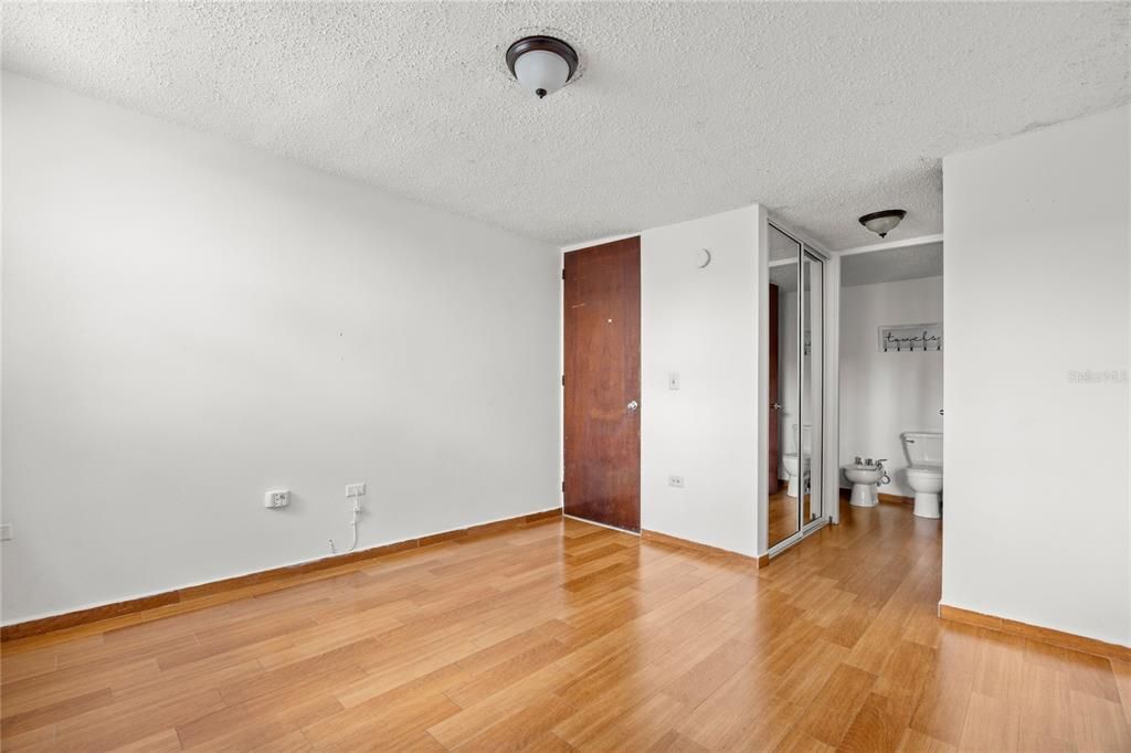 В аренду: $2,000 (3 спален, 2 ванн, 1288 Квадратных фут)