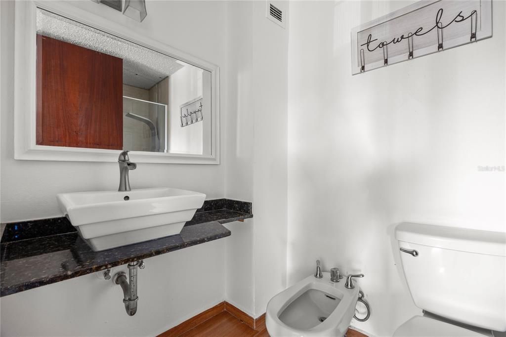 В аренду: $2,000 (3 спален, 2 ванн, 1288 Квадратных фут)